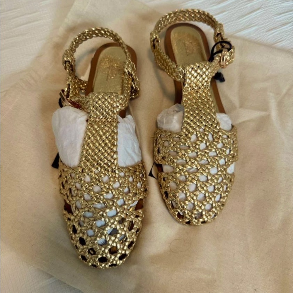 Zara flat
